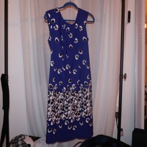 Woman’s dress. Size 14